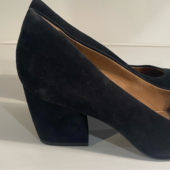 Softt Medina Black Suede Pumps Size 9.5 - Picture 4 of 10